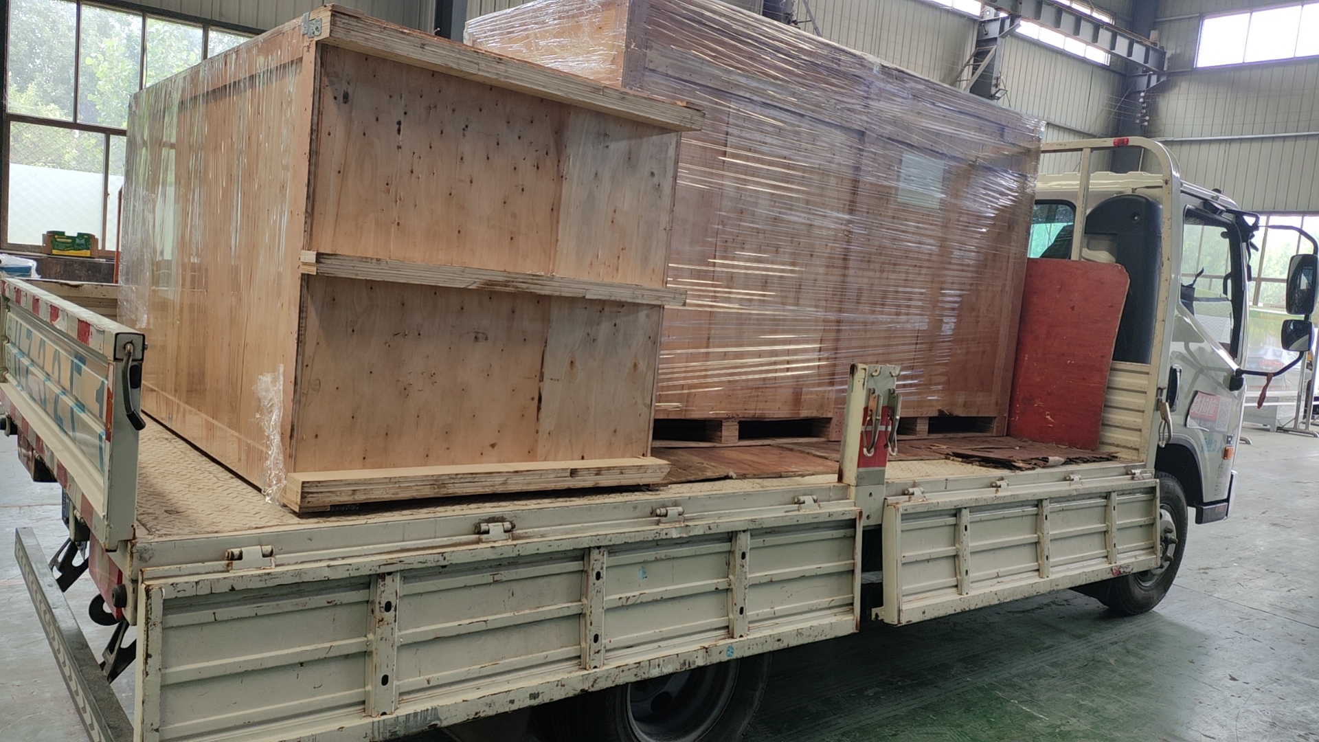 喜訊！熱烈慶祝飛宏1套數(shù)控鋼筋加工設(shè)備裝車完畢順利發(fā)出