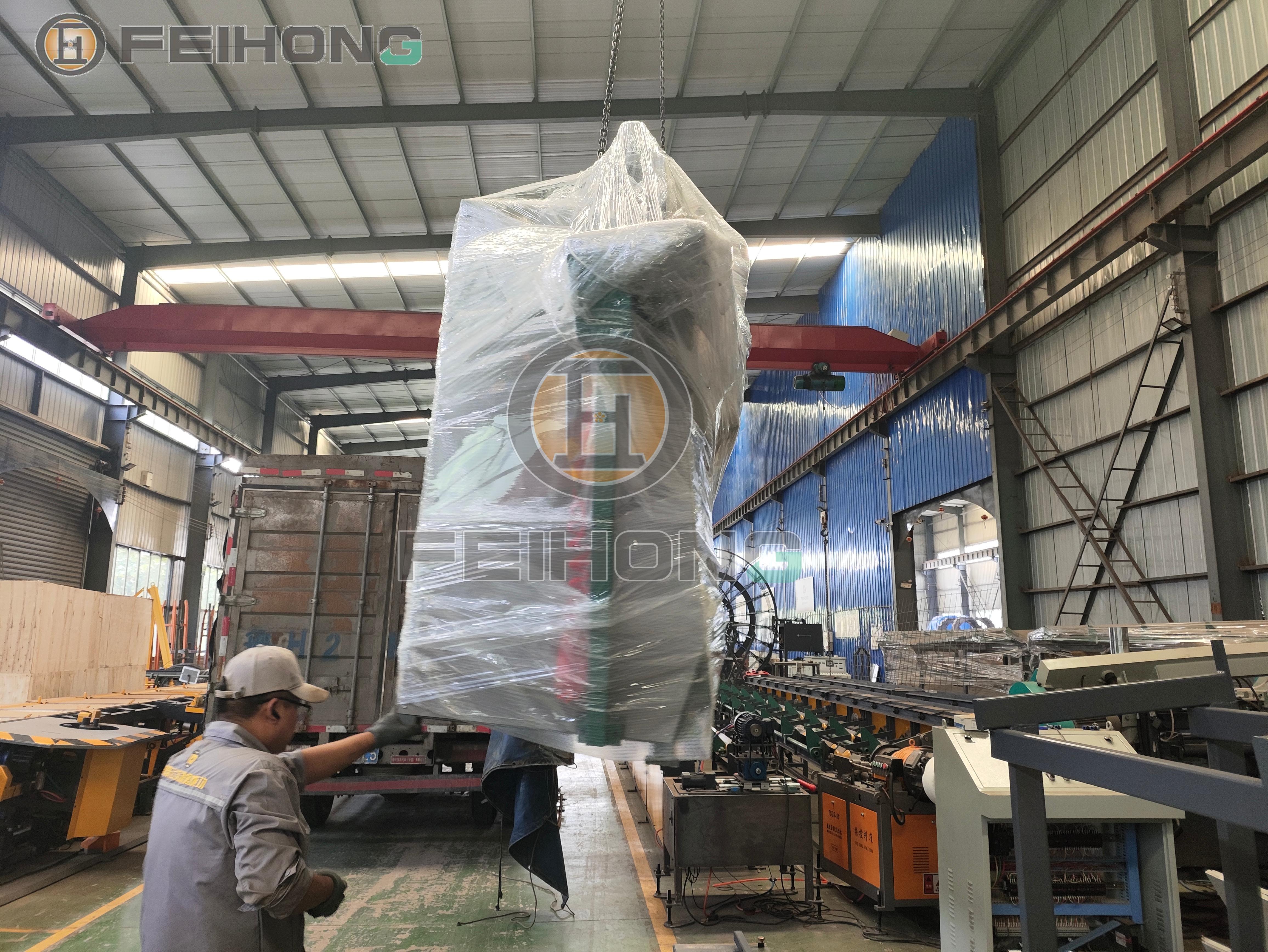 喜訊！熱烈慶祝飛宏1套數(shù)控鋼筋加工設(shè)備裝車完畢順利發(fā)出